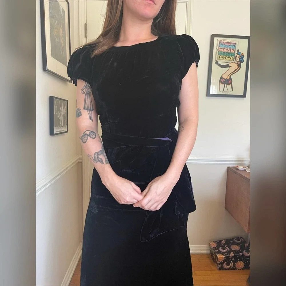 30s Vintage Art Deco Bias Cut Silk Velvet Black Dress - Picture 4 of 13